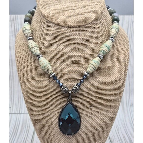 Artisan Black & Green Bead & Faux Paper Collar Teardrop Pendant Necklace 16" - Picture 4 of 11